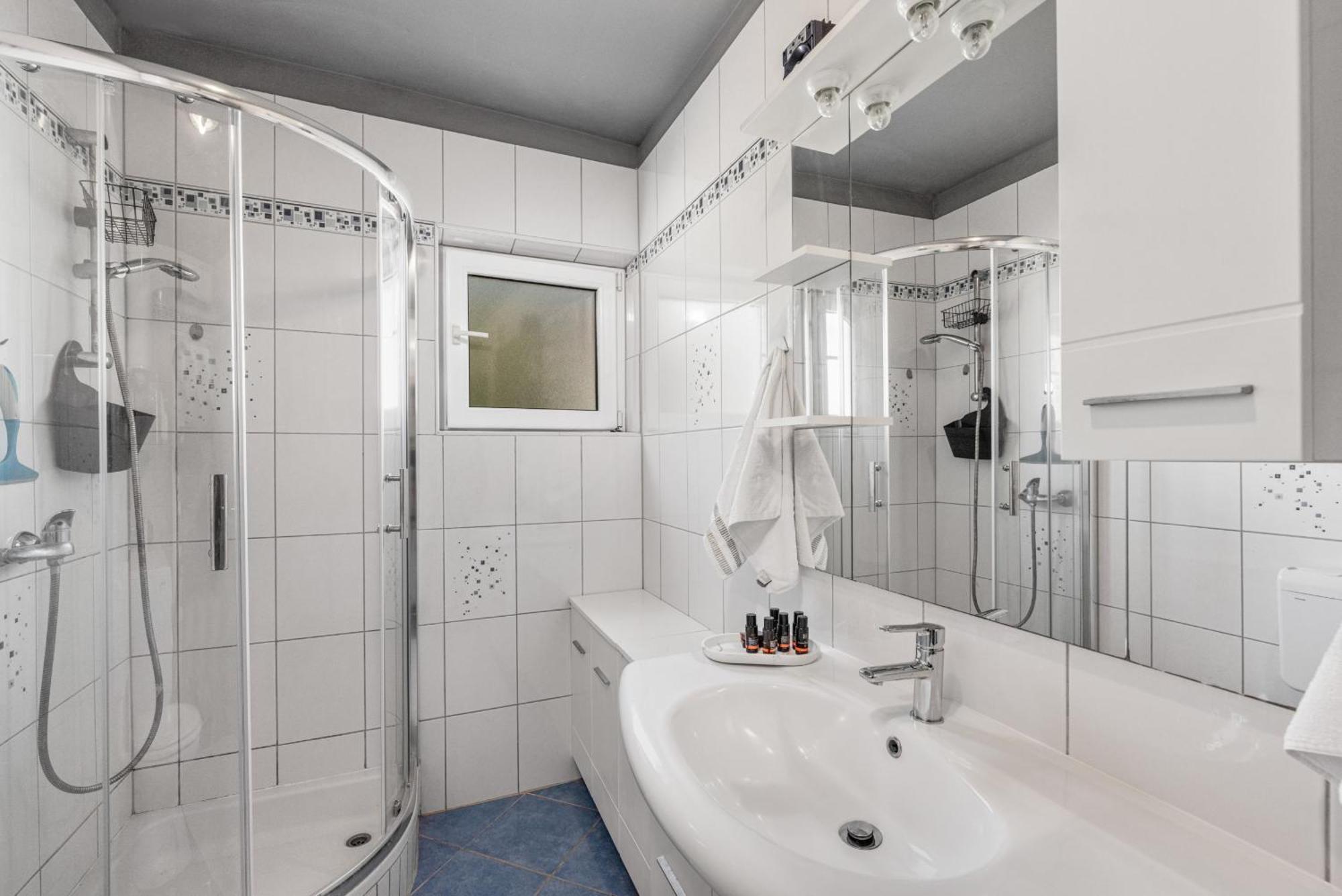 Apartment Noelle By The Sea In Porec, Istria *