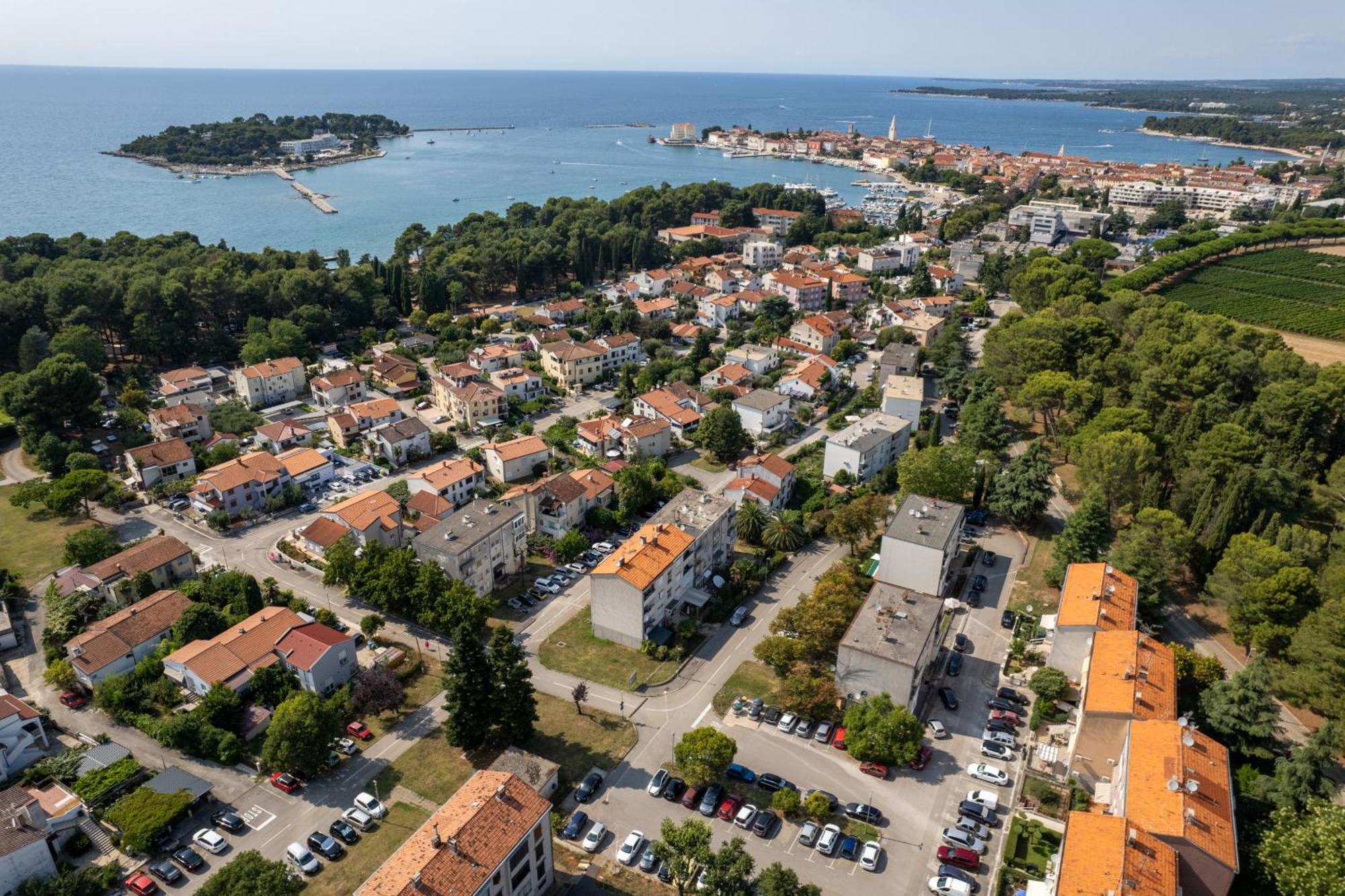 Apartment Noelle By The Sea In Porec, Istria Apartment Poreč
