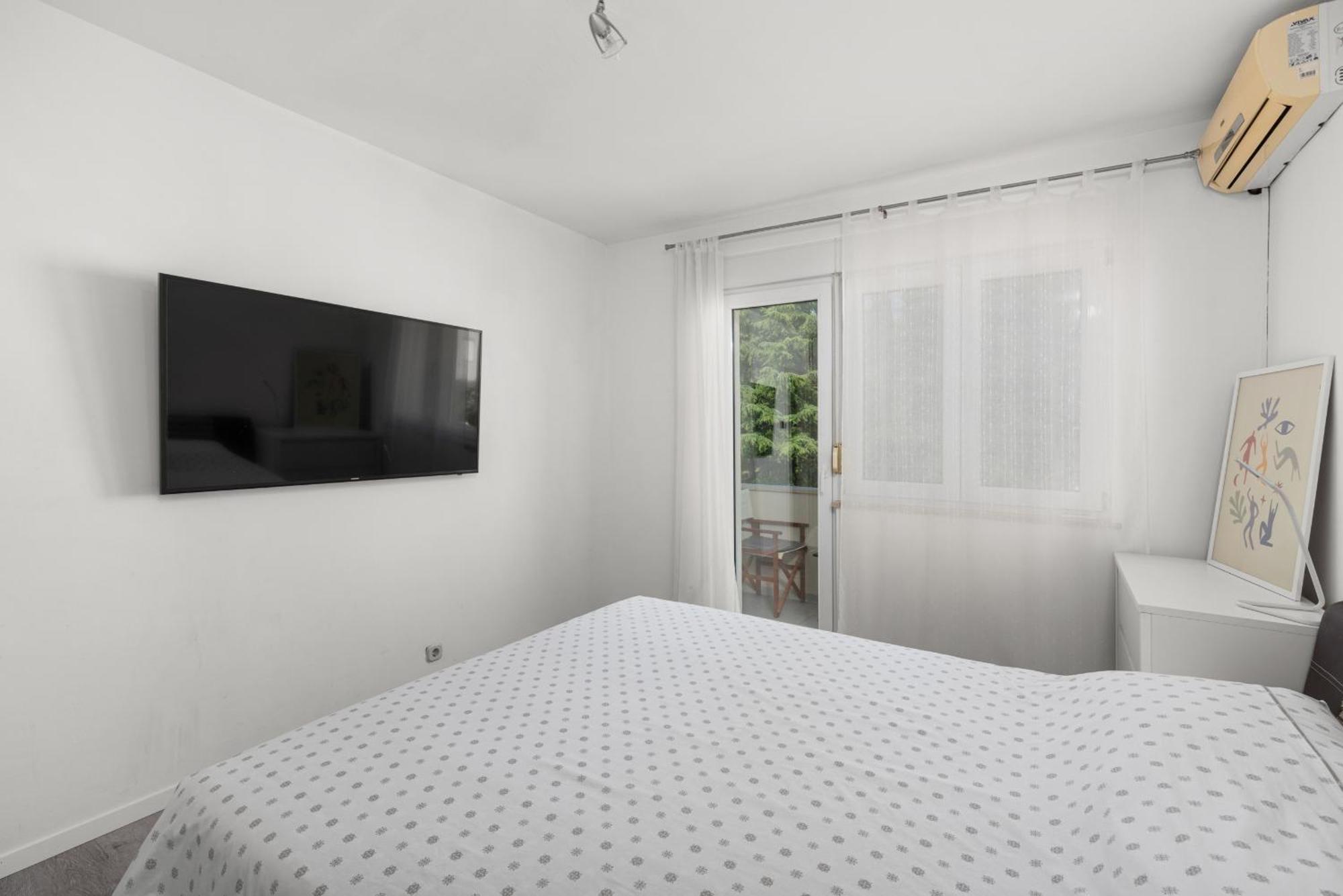 Apartment Noelle By The Sea In Porec, Istria Poreč