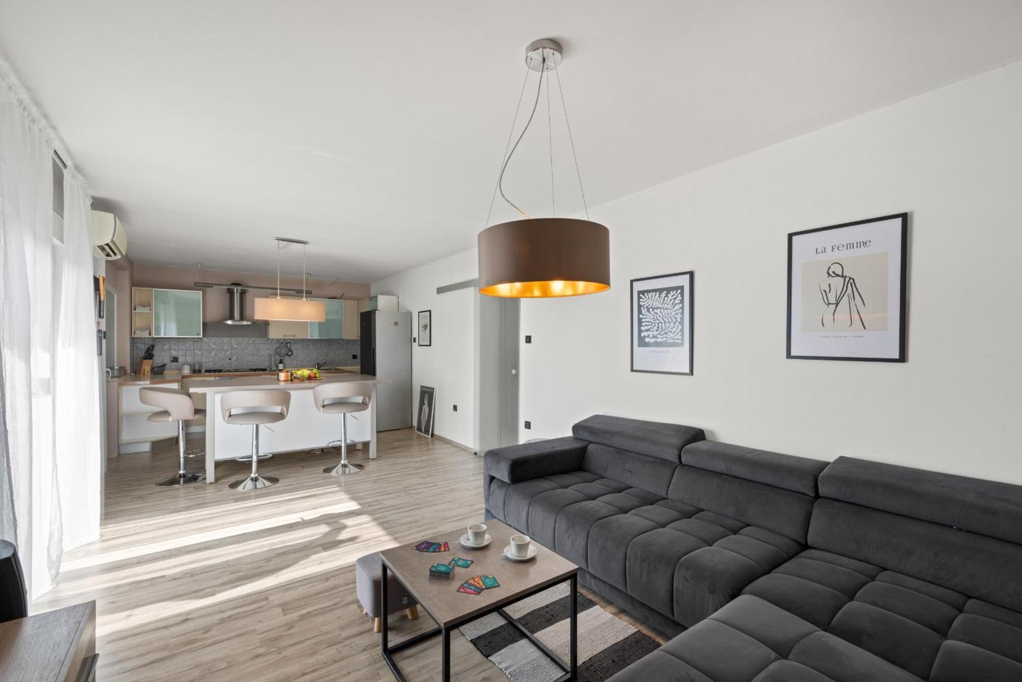 Apartment Apartment Noelle By The Sea In Porec, Istria Poreč