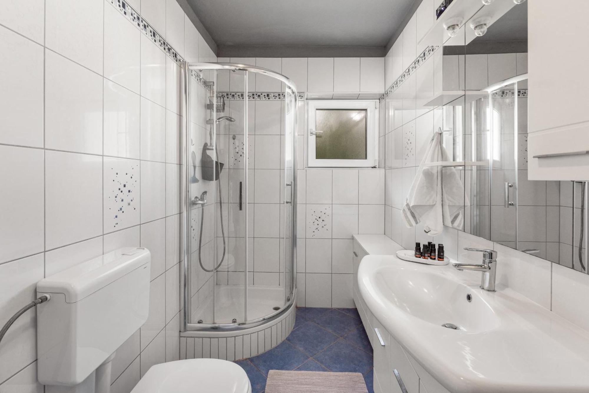 Apartment Apartment Noelle By The Sea In Porec, Istria *
