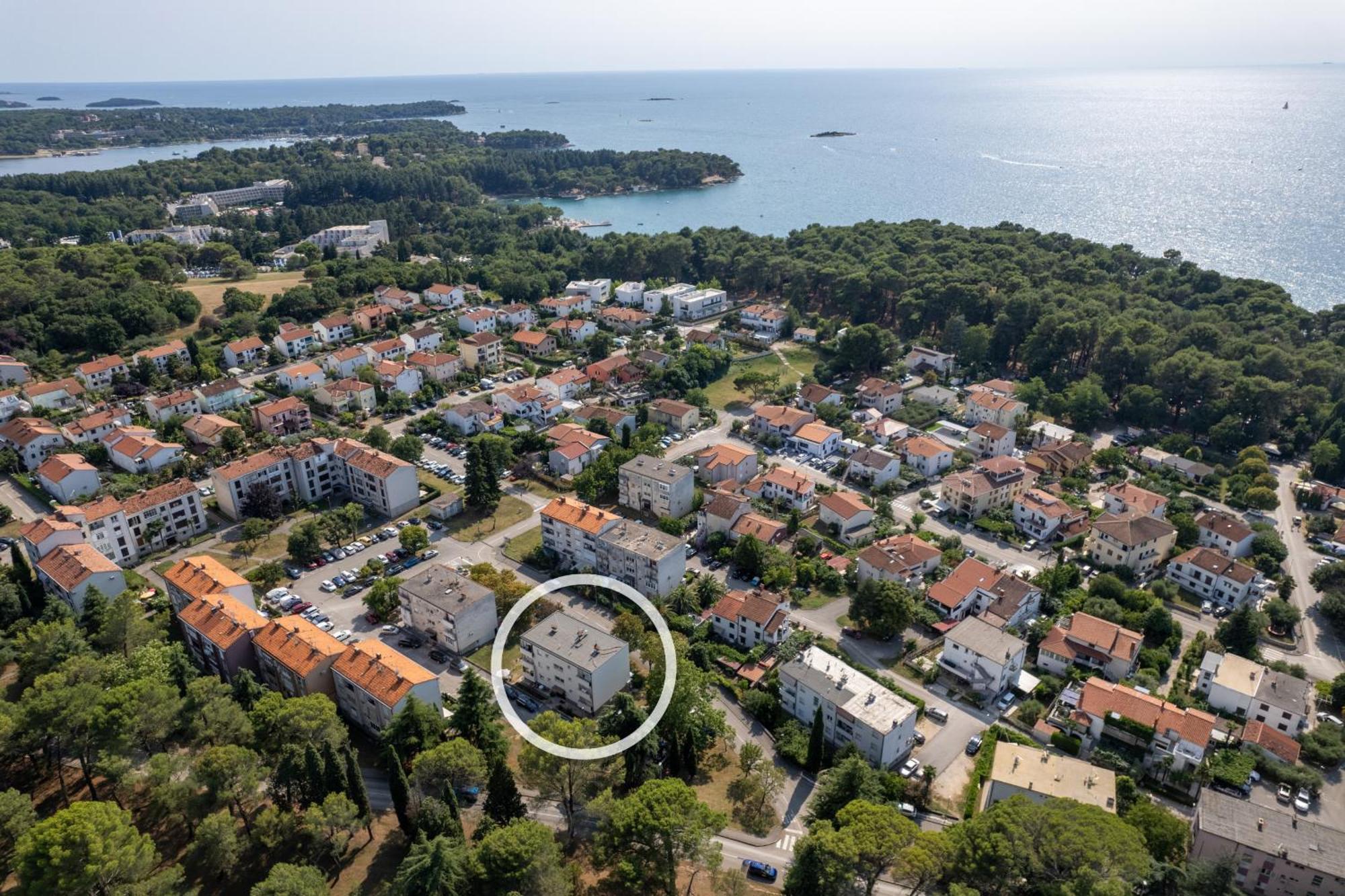 Apartment Apartment Noelle By The Sea In Porec, Istria