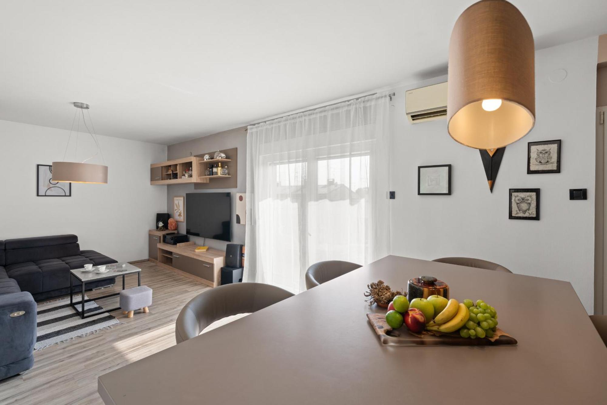 Apartment Noelle By The Sea In Porec, Istria Poreč