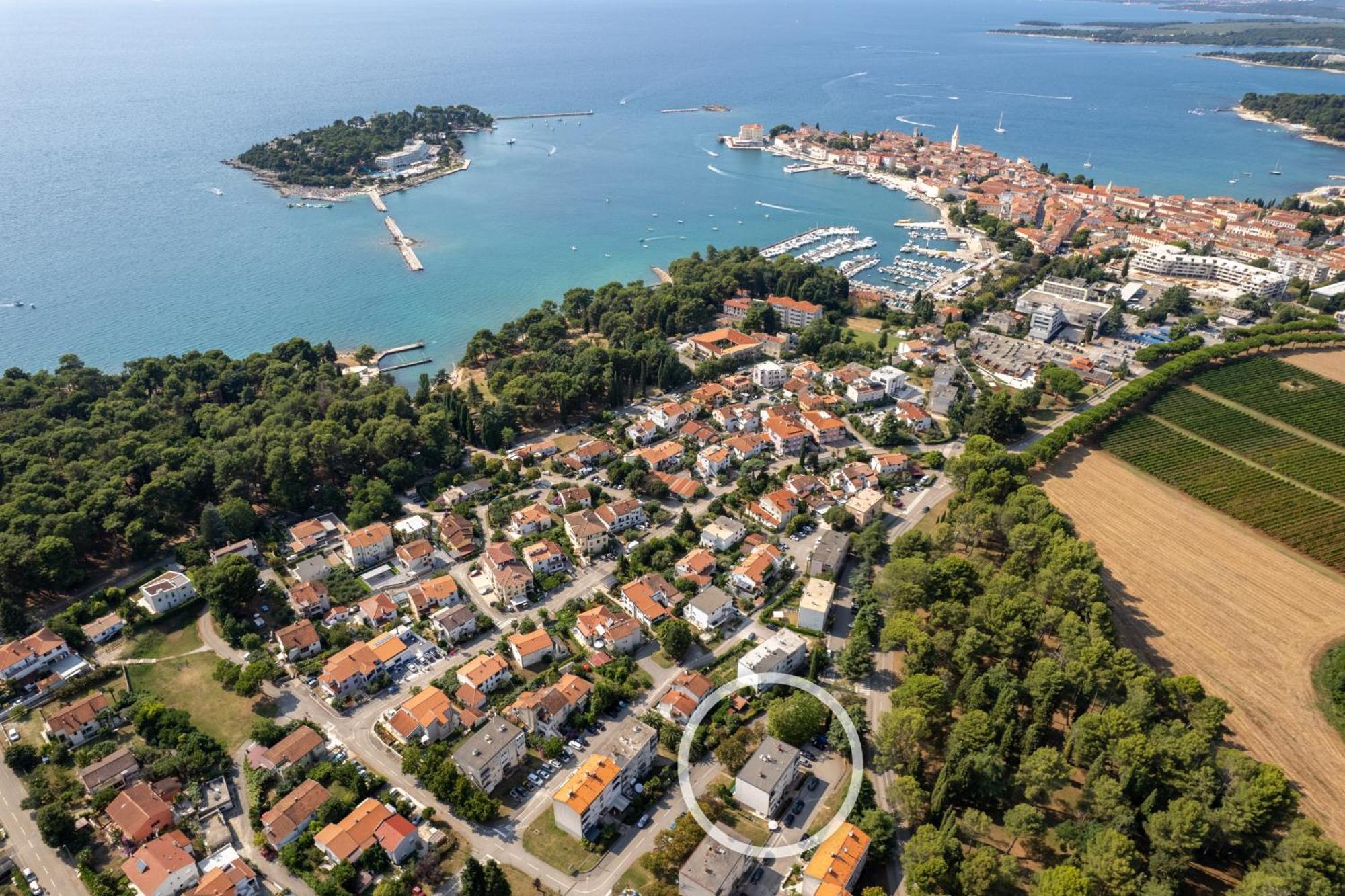 Apartment Apartment Noelle By The Sea In Porec, Istria *