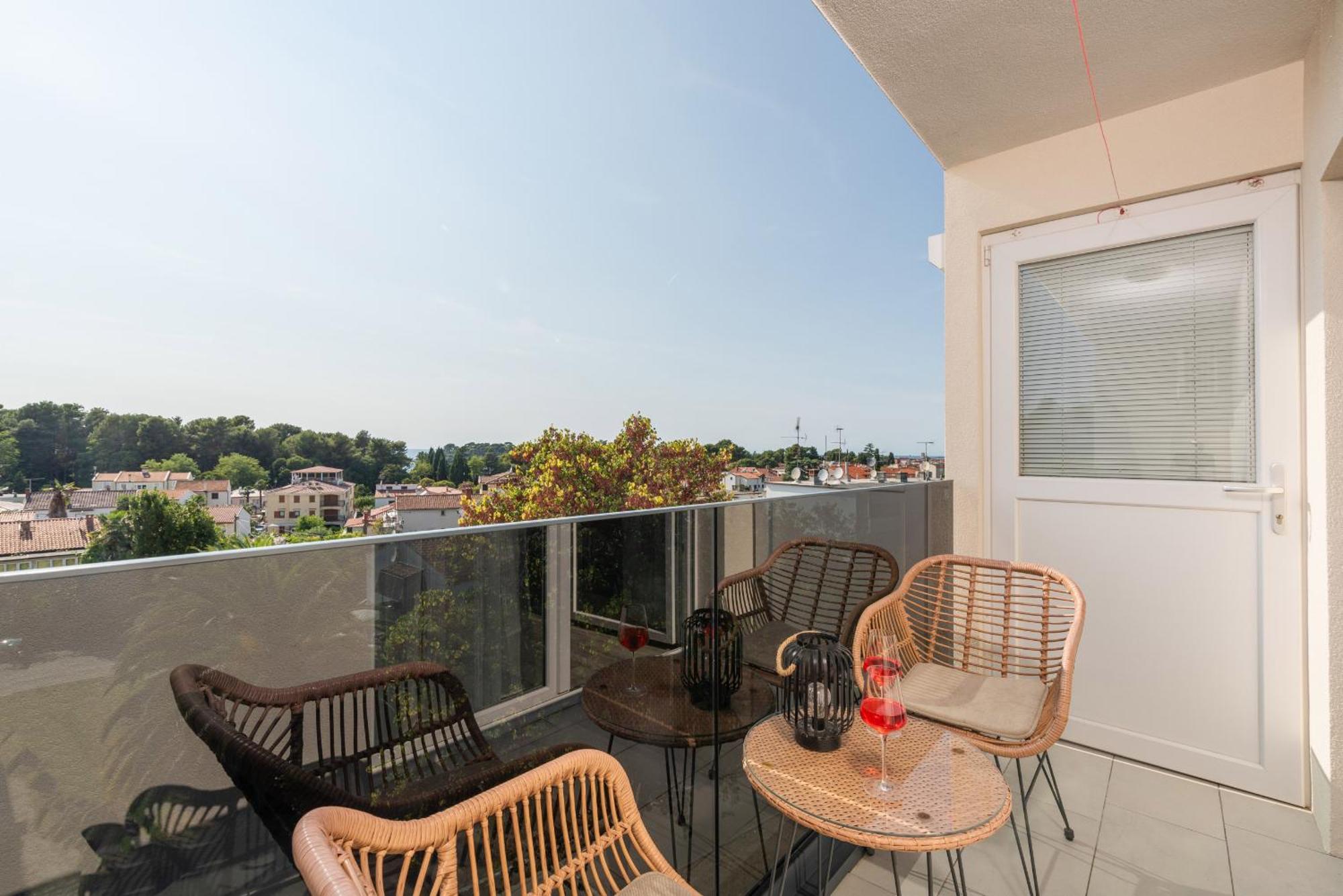 Apartment Noelle By The Sea In Porec, Istria * Poreč